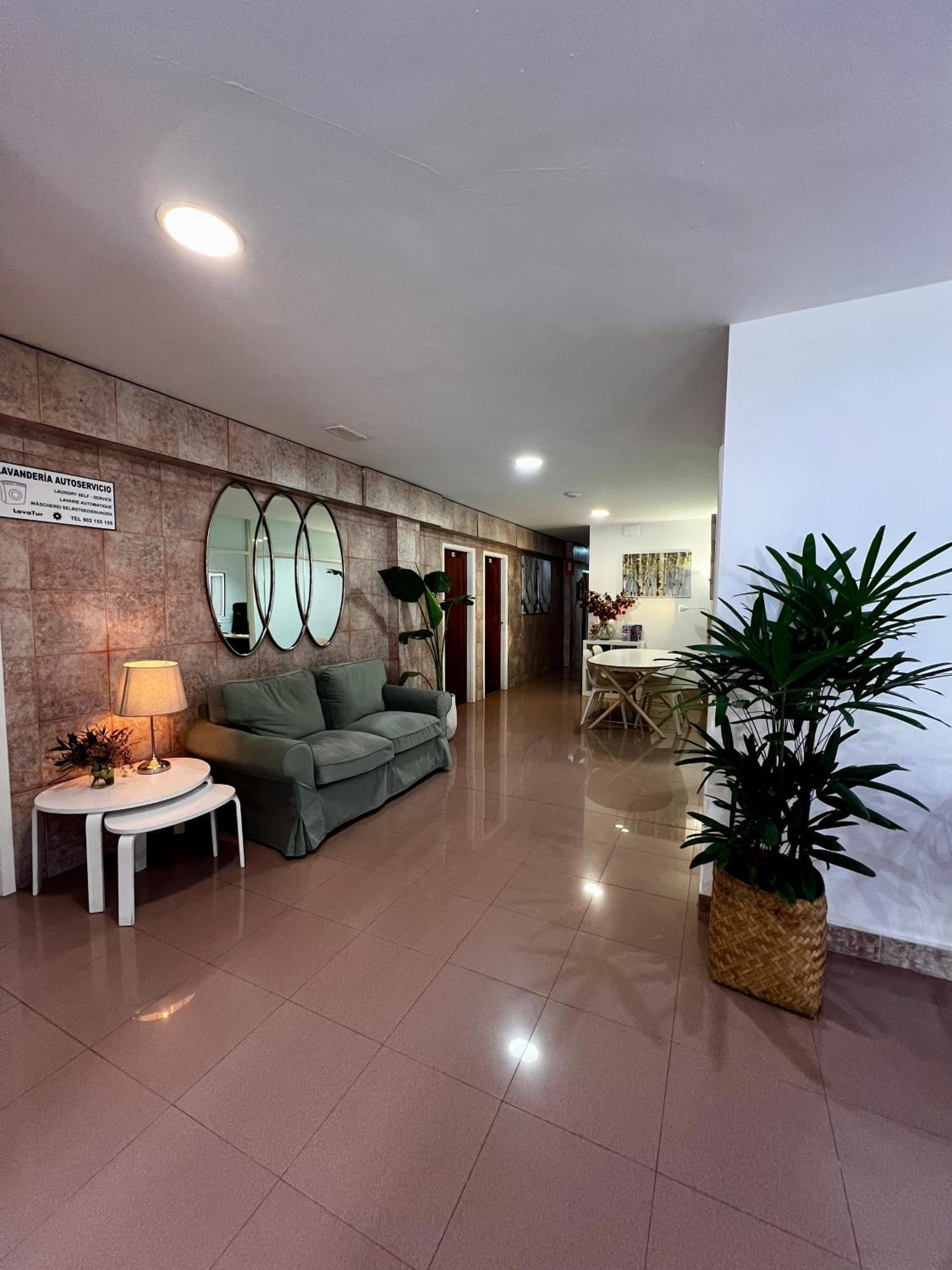 Hostal Residencia Cardona Arrecife  Ngoại thất bức ảnh